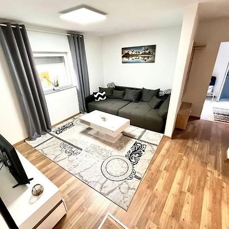 Ab Apartment Moderne Zweizimmerwohnung Villach Exterior photo