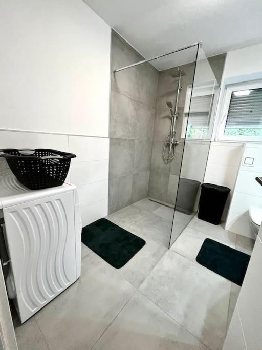 Ab Apartment Moderne Zweizimmerwohnung Villach Exterior photo